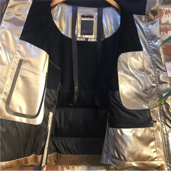 TUMI Champagne Shine Winter Jacket. Lots of functionality to this jacket. NWOT - Picture 4 of 7